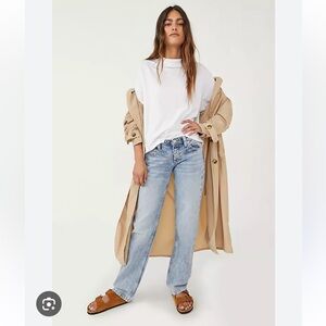Free people Shelby low rise boyfriend Jean in perfect condition.